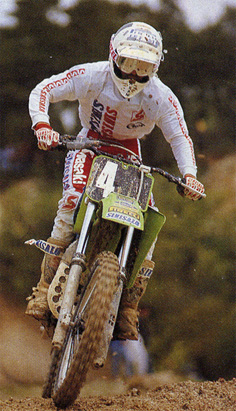 Jean-Michel sur sa Kawasaki lors de cette saison 1986